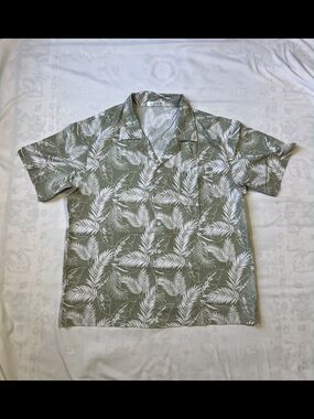Amazon Men's Short-Sleeve Palm Camp Shirt - Olive & White
